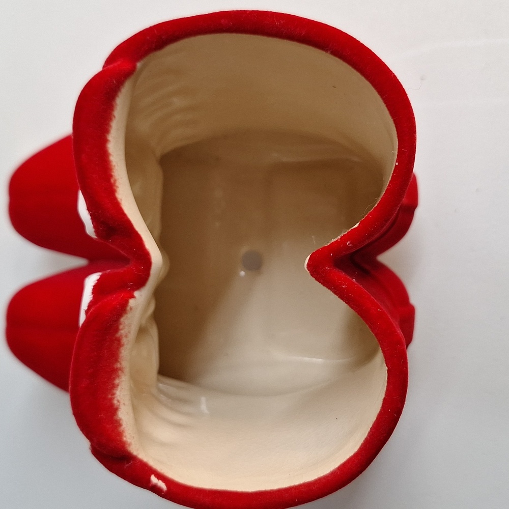 #ADA Ceramic Christmas holiday skate planter. - Picture 7 of 7